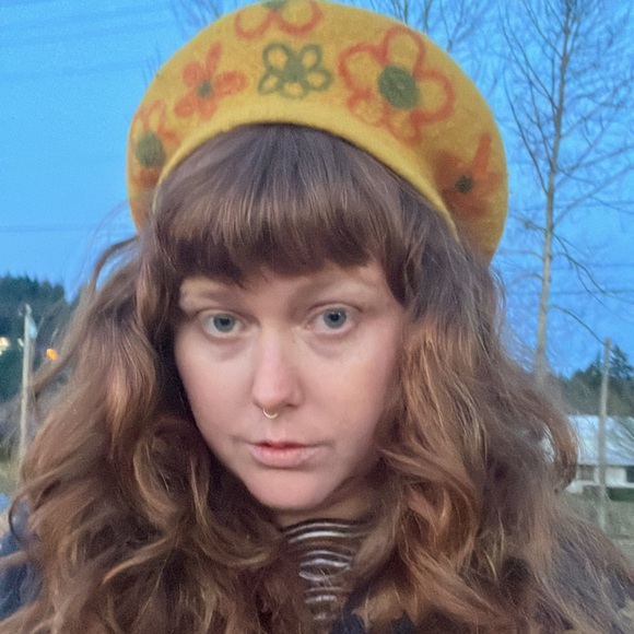 Meet your Posher, Amber - Picture 4 of 10